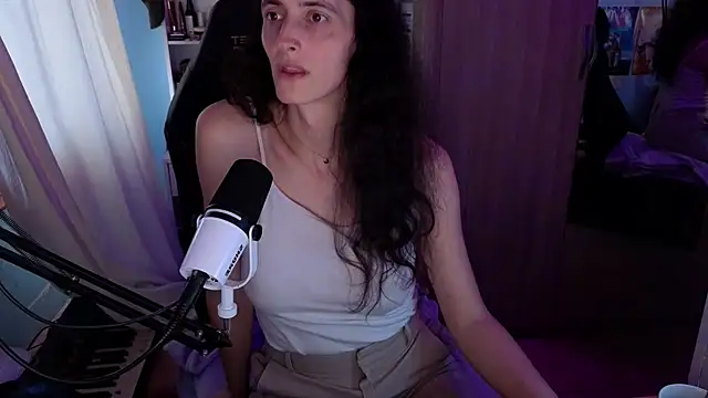 MemiKouki online show from February 11, 4:40 pm