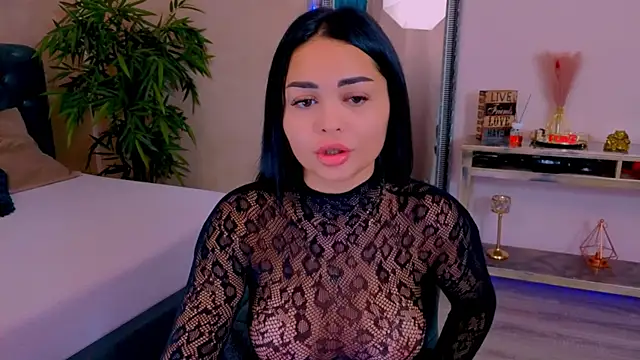 MichelleReys online show from October 22, 7:13 pm