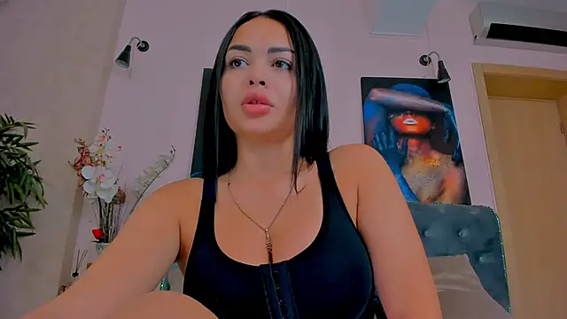 MichelleReys online show from September 14, 5:13 pm