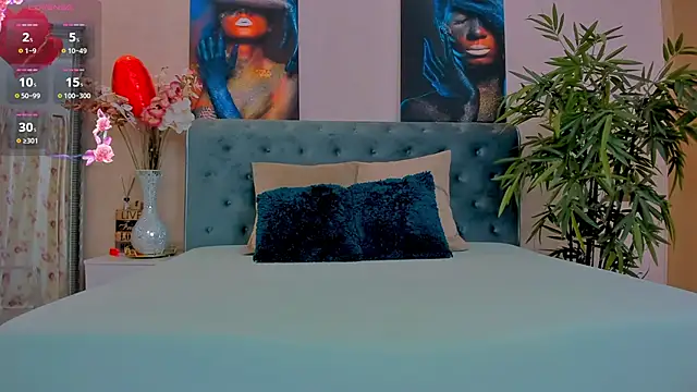 MichelleReys online show from March 17, 7:58 pm