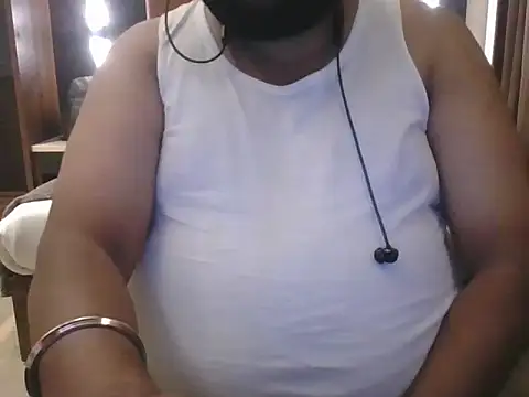 Hunk-Hand6 online show from October 12, 3:02 pm