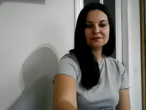 MirandaGold27 online show from December 9, 8:00 am