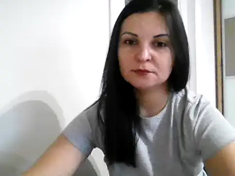 MirandaGold27 online show from December 6, 7:04 am