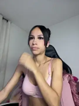 Snapshot of Miaa_love6969 chatting on June 19, 12:38 am Miaa love6969 online show from June 19, 12:38 am