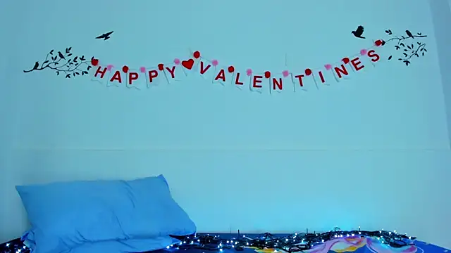 Snapshot of ayheleensexygirl1 chatting on February 16, 10:11 pm ayheleensexygirl1 online show from February 16, 10:11 pm