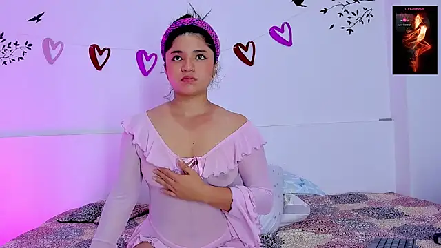 ayheleensexygirl1 online show from April 3, 3:13 am