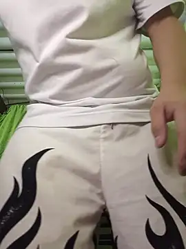 Snapshot of emanuel_831 chatting on June 19, 11:38 am emanuel 831 online show from June 19, 11:38 am