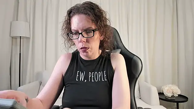 SaraDesirexo online show from March 7, 2:18 am