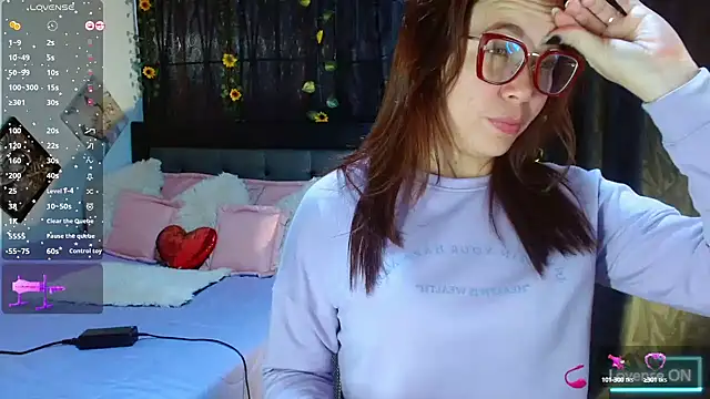 SharonR1 online show from September 12, 10:31 pm