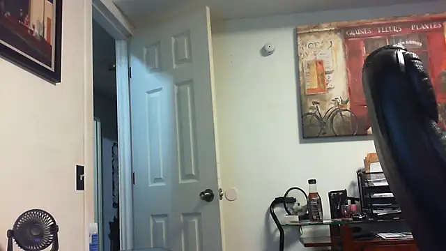 Snapshot of Mic_Oxinner chatting on May 5, 10:57 pm Mic Oxinner online show from May 5, 10:57 pm