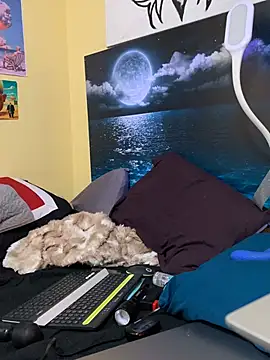 Mic Oxinner online show from April 2, 3:30 pm