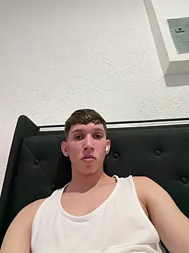 Snapshot of Jose_rz chatting on December 18, 4:33 pm Jose rz online show from December 18, 4:33 pm