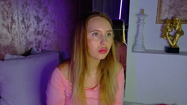 Snapshot of lexy_a chatting on December 4, 4:55 am lexy a online show from December 4, 4:55 am