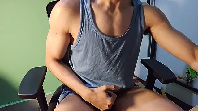 Snapshot of hot_asian_boy chatting on February 21, 8:18 am hot asian boy online show from February 21, 8:18 am