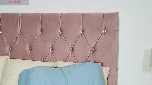 katrinaclarks online show from November 28, 9:59 pm