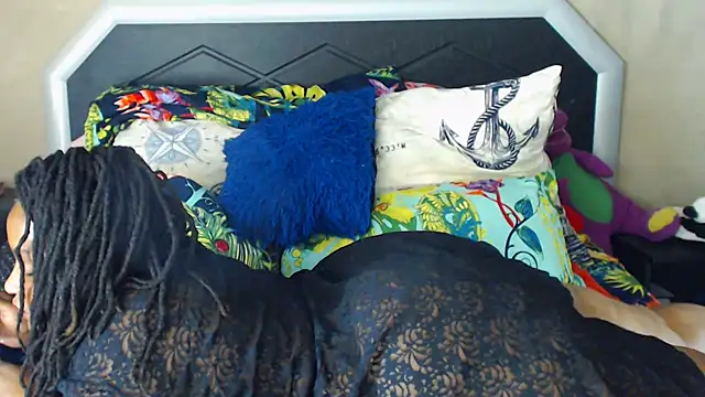 Snapshot of Bulkyyass chatting on October 26, 12:22 am Bulkyyass online show from October 26, 12:22 am