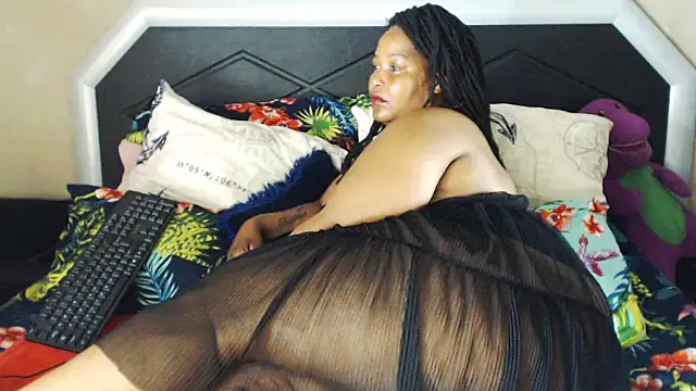 Snapshot of Bulkyyass chatting on December 2, 12:00 am Bulkyyass online show from December 2, 12:00 am