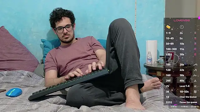 Snapshot of Morpheus-the-oniro chatting on November 4, 3:05 pm Morpheus-the-oniro online show from November 4, 3:05 pm