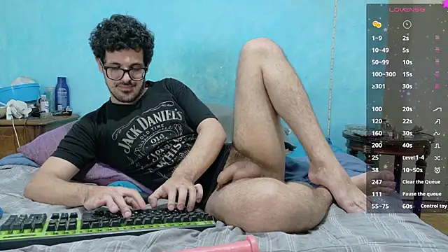 Snapshot of Morpheus-the-oniro chatting on October 31, 11:33 pm Morpheus-the-oniro online show from October 31, 11:33 pm