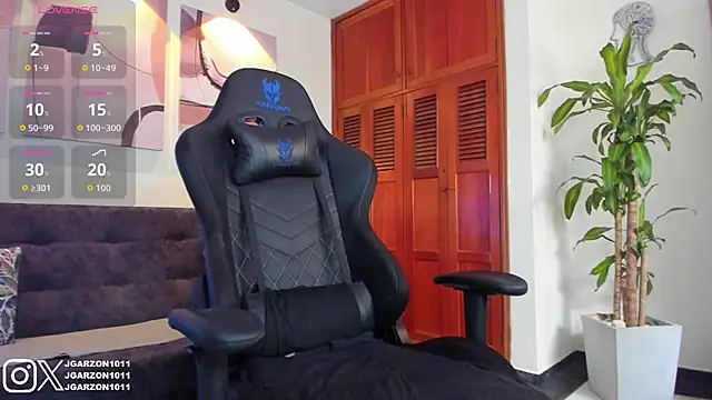  joansoto online show from September 9, 2:04 pm