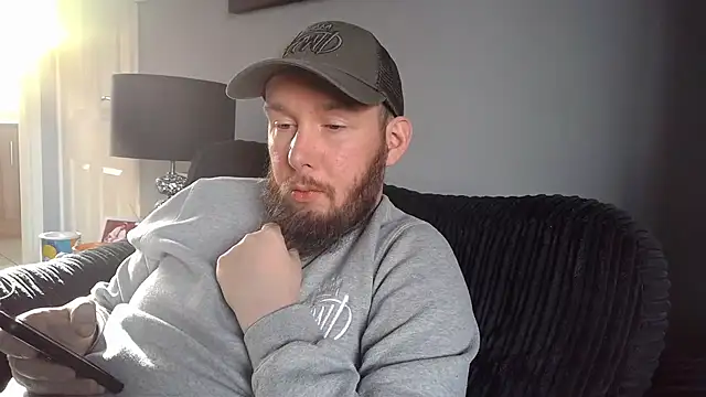 Chubbydan online show from December 4, 12:30 pm