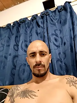 Snapshot of fire_menxxx001 chatting on February 17, 5:49 am fire menxxx001 online show from February 17, 5:49 am