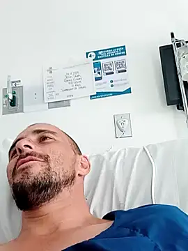 Snapshot of fire_menxxx001 chatting on December 4, 7:17 pm fire menxxx001 online show from December 4, 7:17 pm