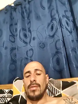 Snapshot of fire_menxxx001 chatting on February 19, 9:39 am fire menxxx001 online show from February 19, 9:39 am