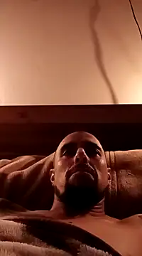 Snapshot of fire_menxxx001 chatting on December 13, 10:30 am fire menxxx001 online show from December 13, 10:30 am