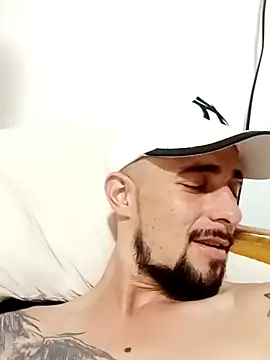 Snapshot of fire_menxxx001 chatting on December 27, 8:07 pm fire menxxx001 online show from December 27, 8:07 pm