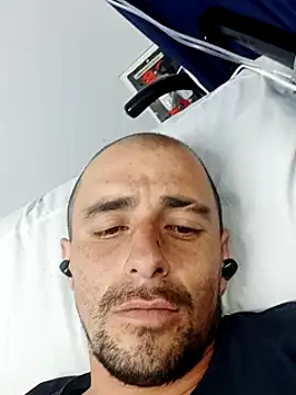 Snapshot of fire_menxxx001 chatting on December 2, 11:24 pm fire menxxx001 online show from December 2, 11:24 pm