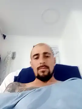 Snapshot of fire_menxxx001 chatting on December 19, 12:02 am fire menxxx001 online show from December 19, 12:02 am