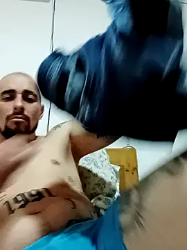 Snapshot of fire_menxxx001 chatting on December 12, 4:37 am fire menxxx001 online show from December 12, 4:37 am