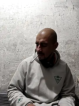 Snapshot of fire_menxxx001 chatting on February 12, 6:57 am fire menxxx001 online show from February 12, 6:57 am