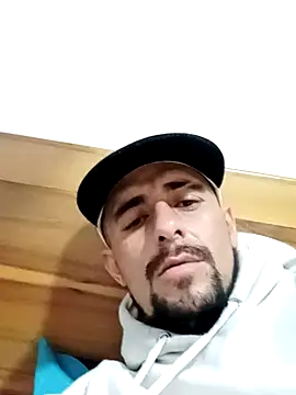 Snapshot of fire_menxxx001 chatting on December 14, 11:39 am fire menxxx001 online show from December 14, 11:39 am