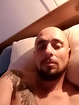 Snapshot of fire_menxxx001 chatting on February 5, 5:09 am fire menxxx001 online show from February 5, 5:09 am