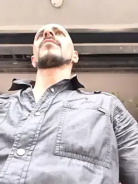 fire menxxx001 online show from March 4, 5:42 pm