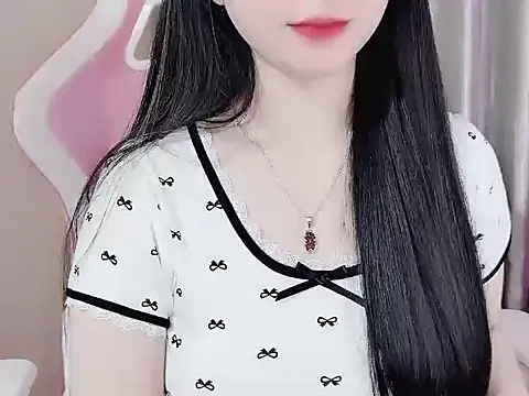 Snapshot of _Lygn__ chatting on February 20, 8:03 pm Lygn online show from February 20, 8:03 pm