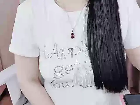 Snapshot of _Lygn__ chatting on March 21, 11:45 pm Lygn online show from March 21, 11:45 pm