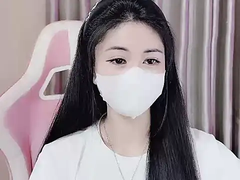 Snapshot of _Lygn__ chatting on February 21, 9:43 pm Lygn online show from February 21, 9:43 pm