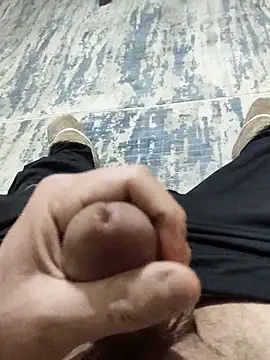 ssikerek23 online show from April 3, 1:34 am