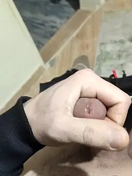 ssikerek23 online show from December 5, 2:54 am