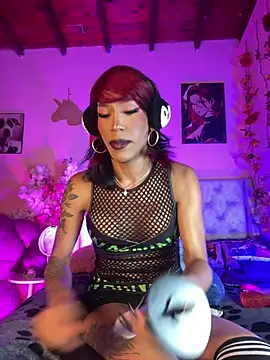 Snapshot of Alexa_Chanell_Oficial chatting on June 5, 3:33 am Alexa Chanell Oficial online show from June 5, 3:33 am
