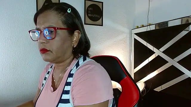 Snapshot of elizabeth_mature23 chatting on October 9, 12:38 pm elizabeth mature23 online show from October 9, 12:38 pm