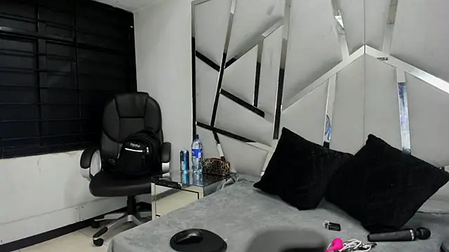 Catherinee69 x online show from January 10, 3:57 am