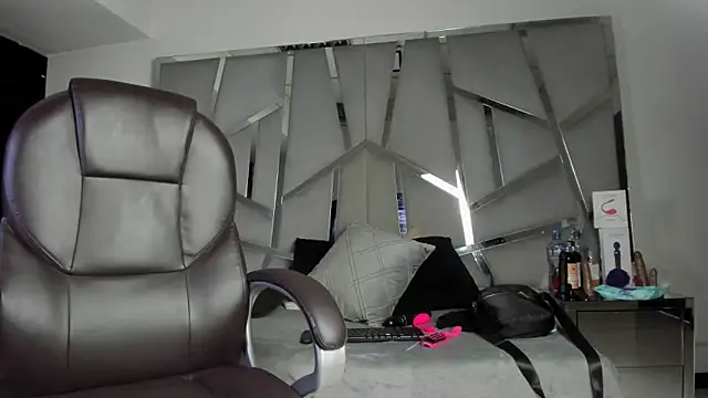 Catherinee69 x online show from March 21, 5:52 am