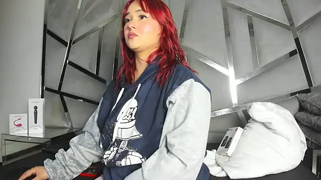 Catherinee69 x online show from December 23, 2:44 am