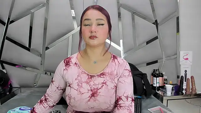 Catherinee69 x online show from April 28, 4:17 am