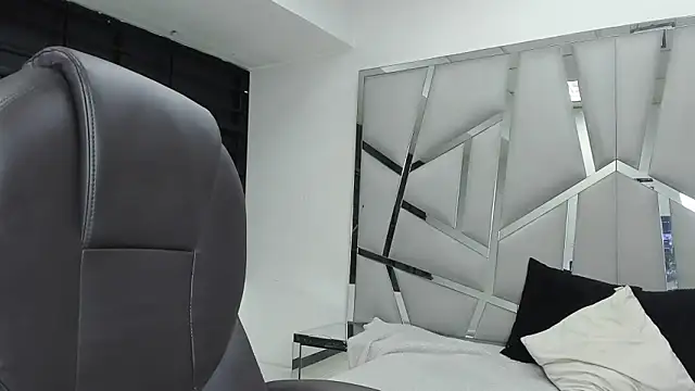 Catherinee69 x online show from February 17, 3:26 am