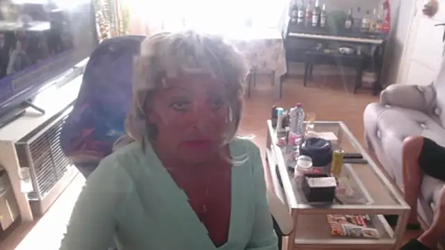 Snapshot of Anjela30 chatting on April 21, 4:02 pm Anjela30 online show from April 21, 4:02 pm